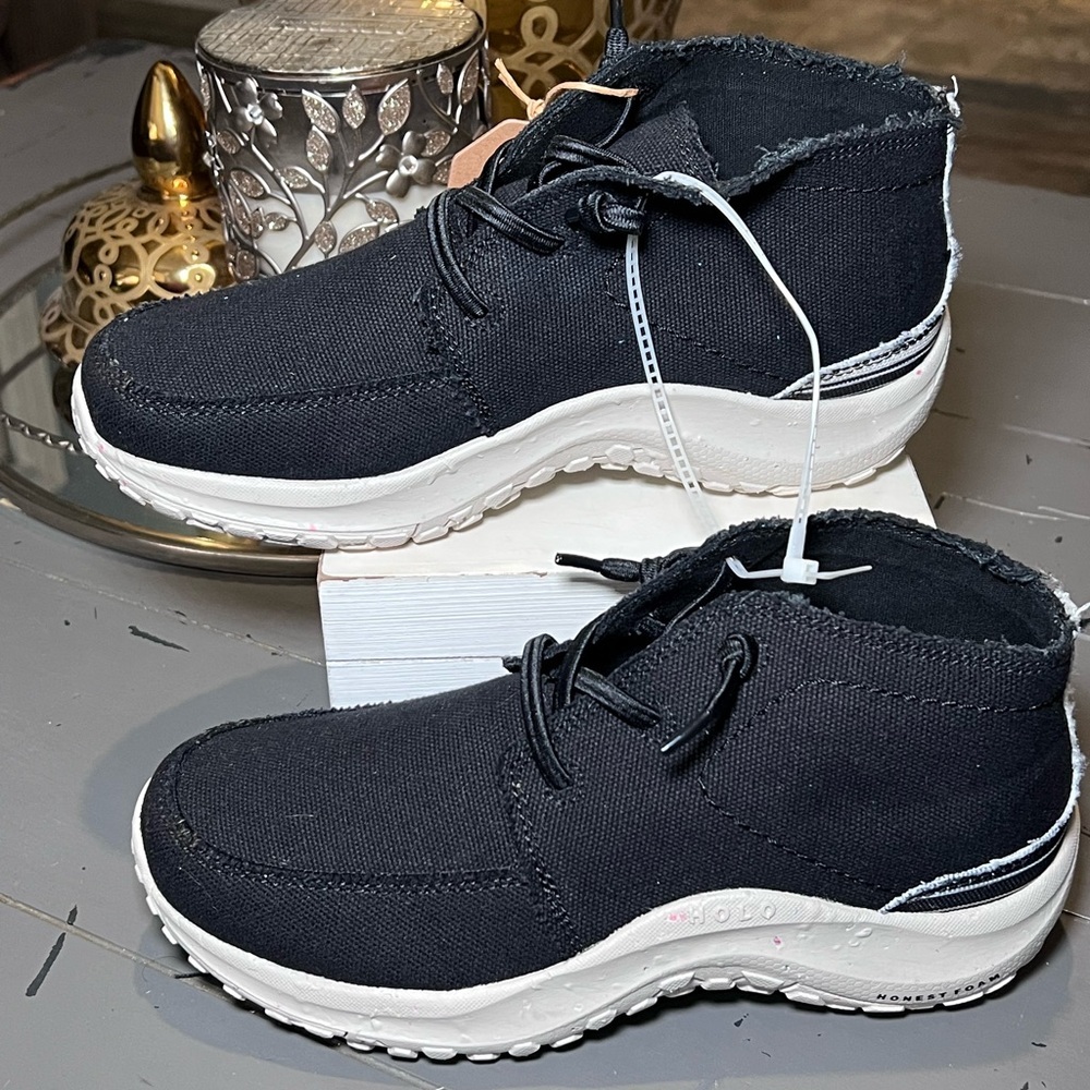 Holo Women's Black Chukka Boots‎ Size 6 New .
